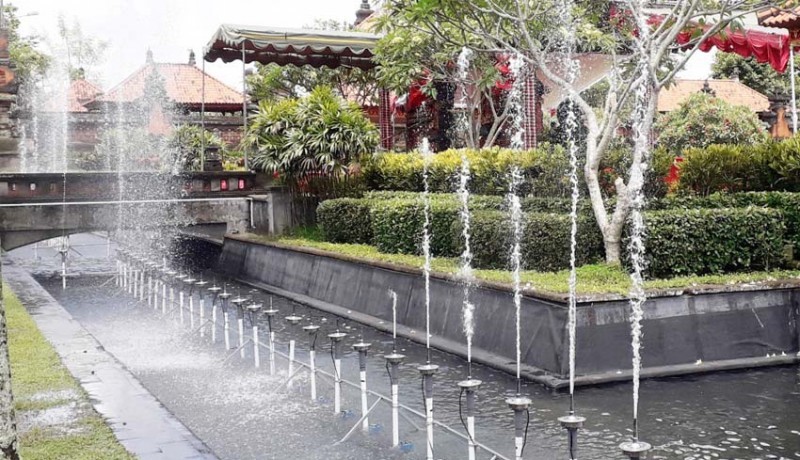 Detail Gambar Taman Dengan Air Mancur Gambar Ruang Kerja Nomer 41