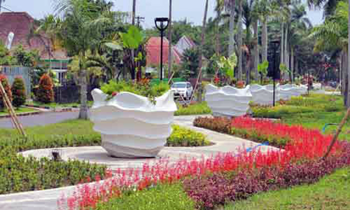 Detail Gambar Taman Jalan Gambar Taman Dimedian Jalan Nomer 33