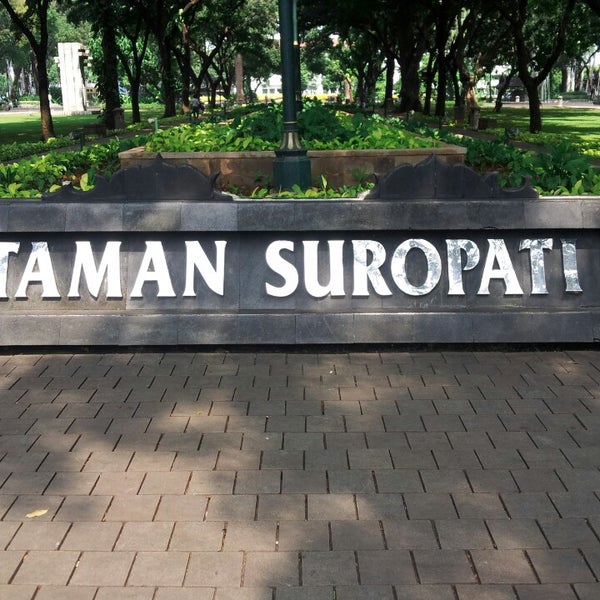 Detail Gambar Taman Suropati Nomer 51