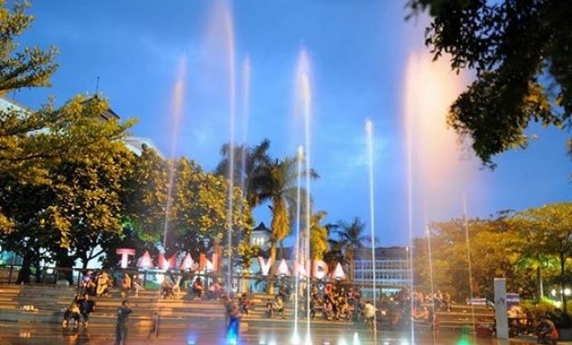 Detail Gambar Taman Vanda Bandung Nomer 6