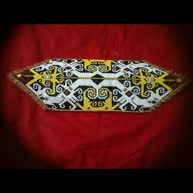 Detail Gambar Tameng Dayak Simple Nomer 16