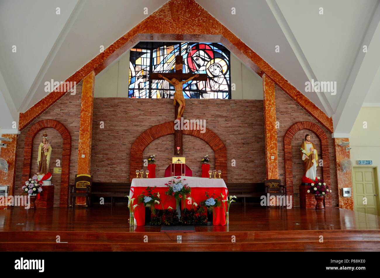 Detail Desain Altar Gereja Nomer 22