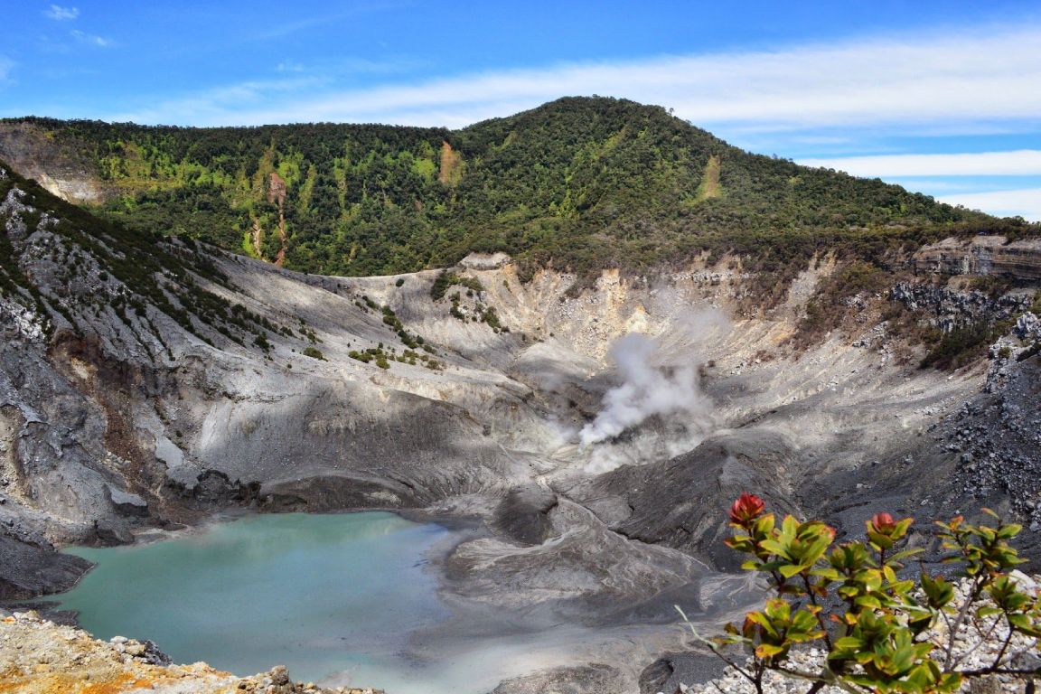 Detail Gambar Tangkuban Perahu Nomer 3