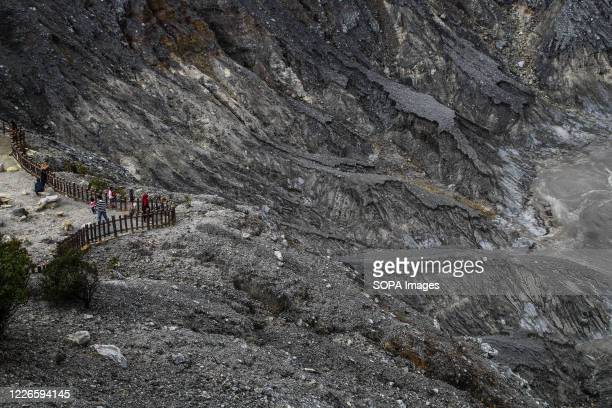 Detail Gambar Tangkuban Perahu Nomer 33