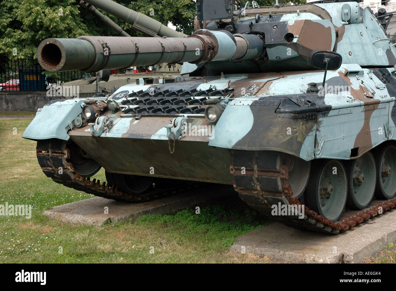 Detail Gambar Tank Leopard Nomer 40