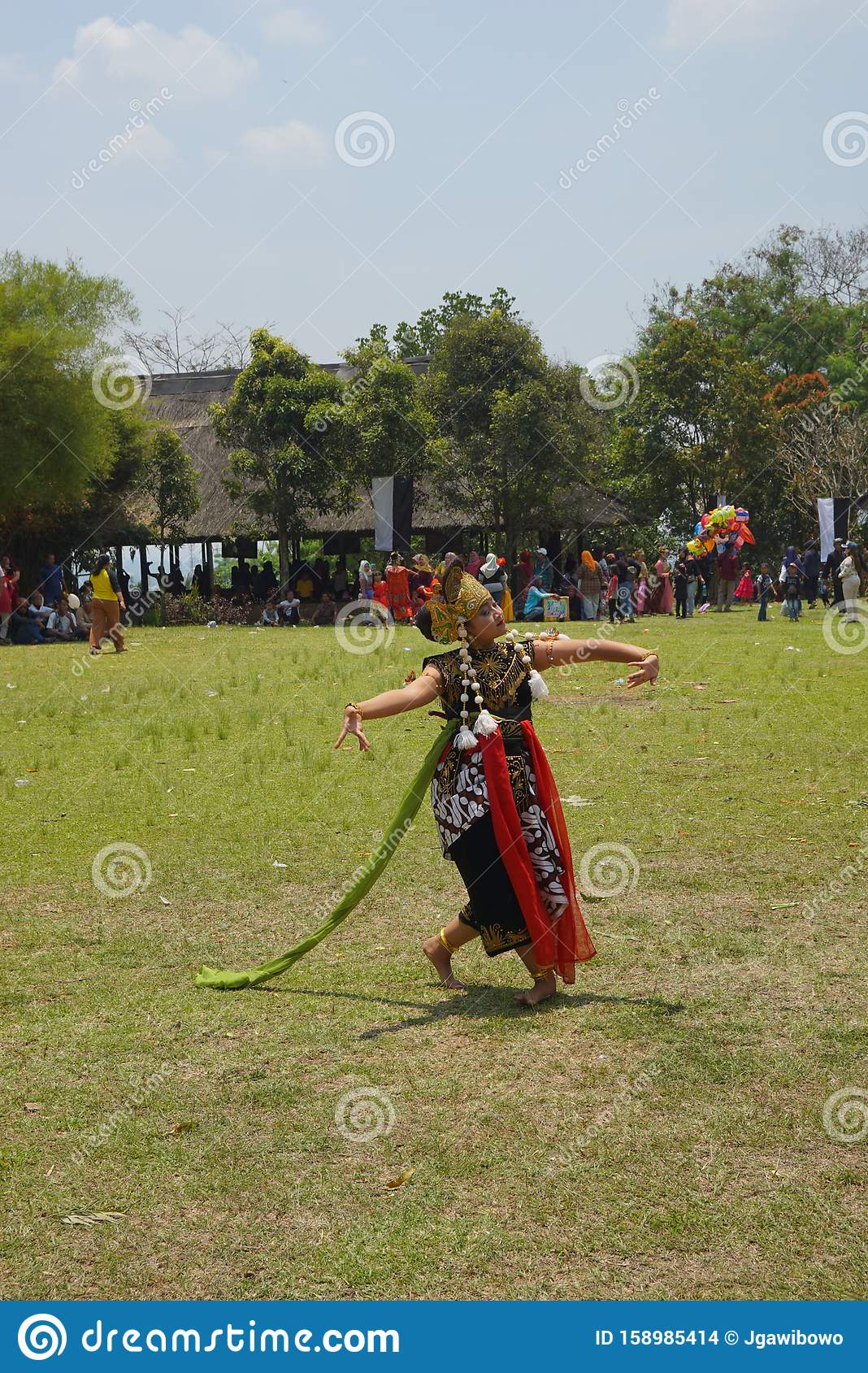 Detail Gambar Tari Kandagan Nomer 9