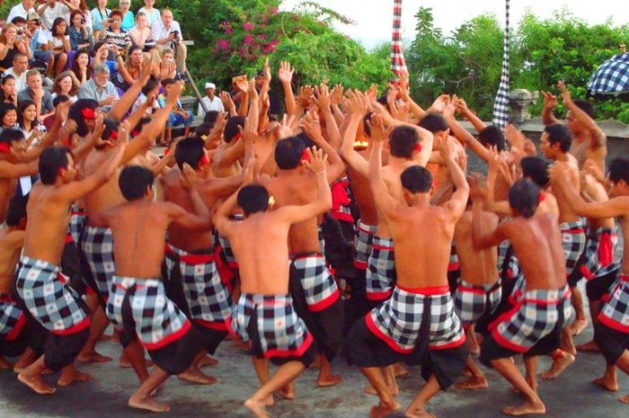 Detail Gambar Tari Kecak Dari Bali Nomer 19