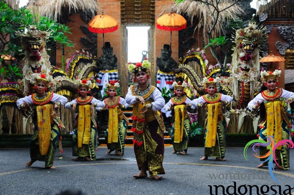 Detail Gambar Tari Legong Nomer 39