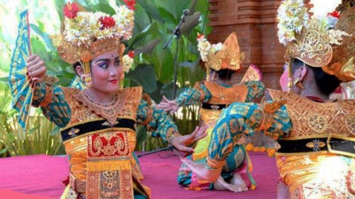 Detail Gambar Tari Legong Bali Nomer 44