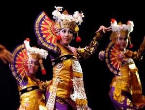 Detail Gambar Tari Legong Dari Bali Nomer 11