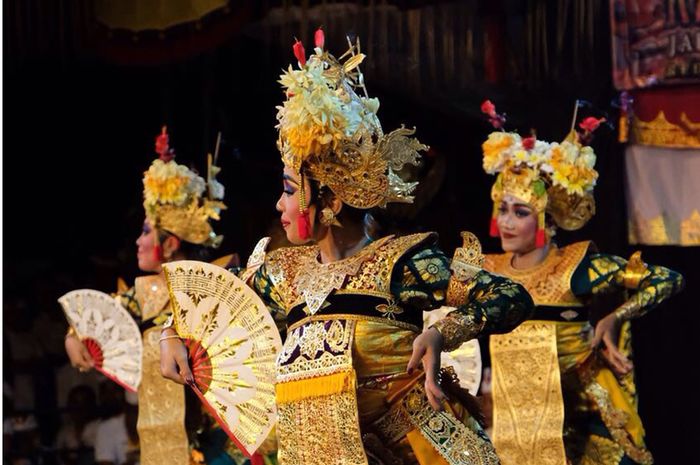 Detail Gambar Tari Legong Dari Bali Nomer 34