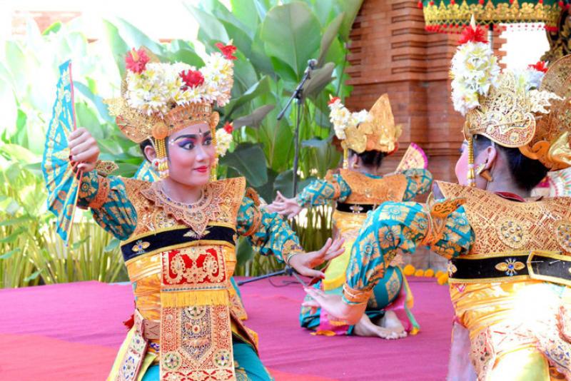 Detail Gambar Tari Legong Dari Bali Nomer 49