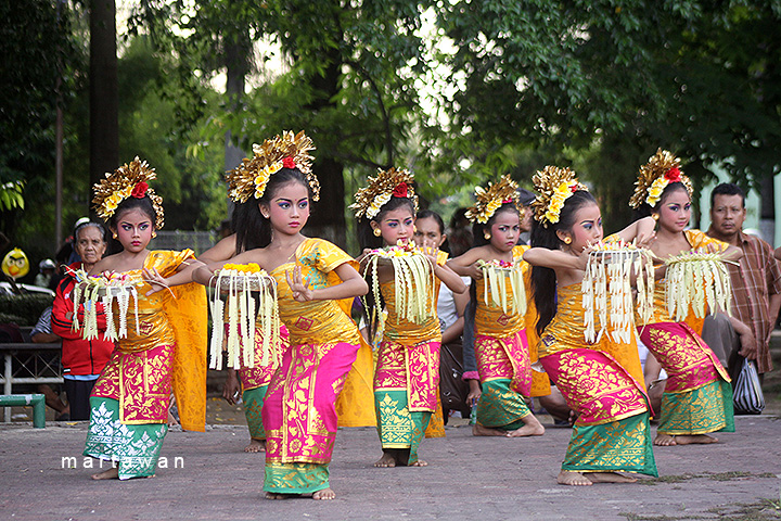 Detail Gambar Tari Pendet Dari Bali Nomer 56