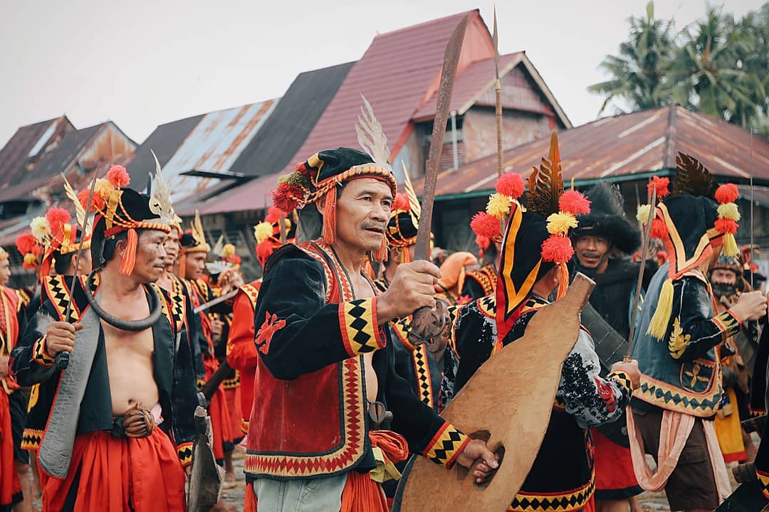 Detail Gambar Tari Perang Papua Nomer 22