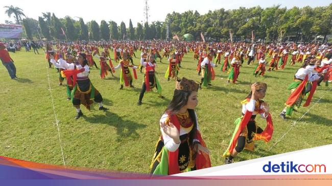 Detail Gambar Tari Remong Jawa Timur Nomer 32