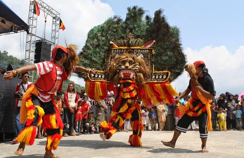 Detail Gambar Tari Reog Ponogoro Nomer 12