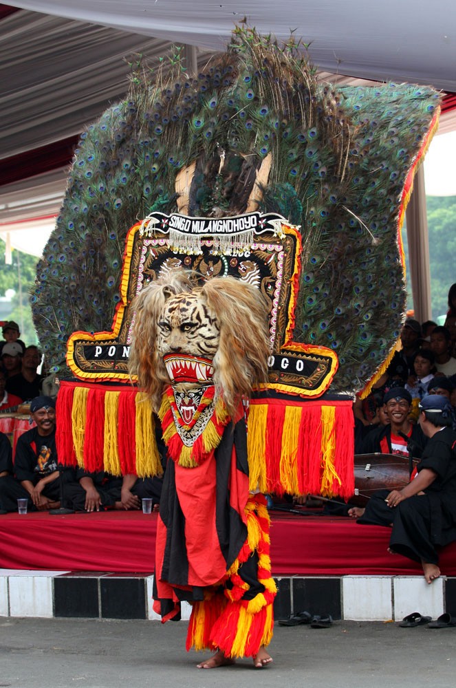 Detail Gambar Tari Reog Ponogoro Nomer 20