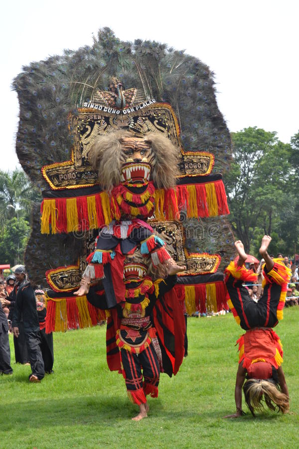 Detail Gambar Tari Reog Ponogoro Nomer 26