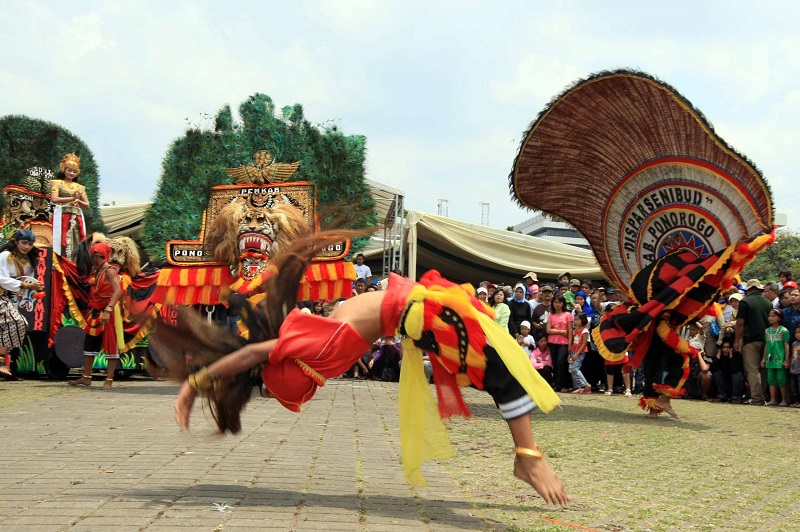 Detail Gambar Tari Reog Ponogoro Nomer 42