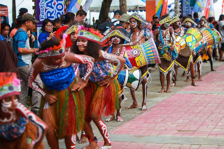 Detail Gambar Tari Selamat Datang Papua Nomer 2