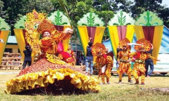 Detail Gambar Tari Tari Daerah Tradisional Filipina Nomer 31