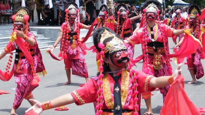 Detail Gambar Tari Topeng Betawi Nomer 6