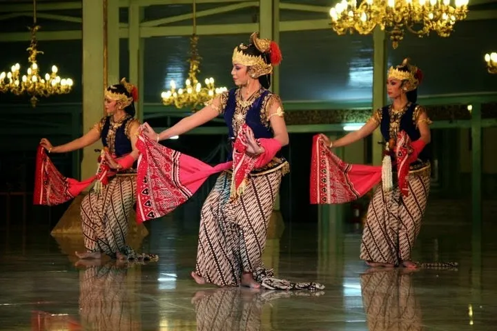 Detail Gambar Tari Tradisional Jawa Tengah Nomer 16