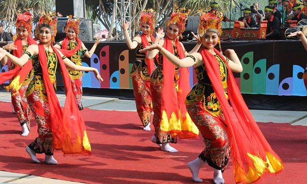 Detail Gambar Tari Tradisional Jawa Timur Nomer 14