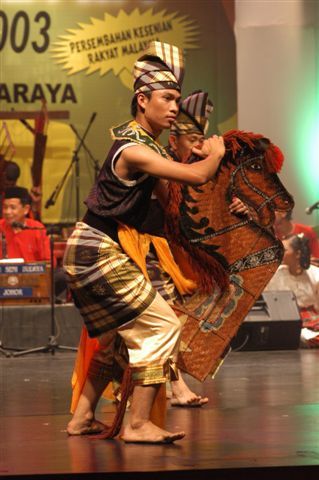 Detail Gambar Tari Tradisional Kuda Lumping Nomer 18