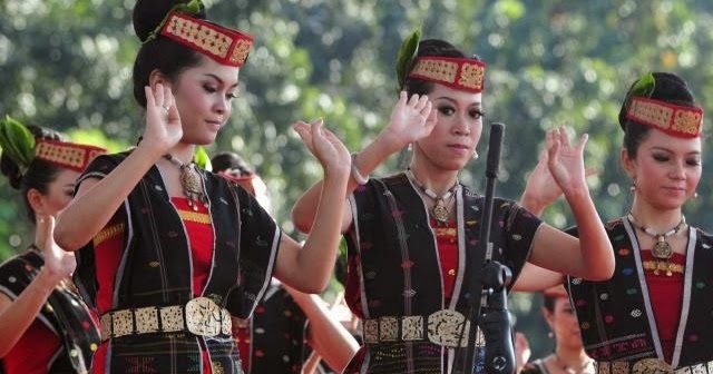 Detail Gambar Tarian Adat Khas Daerah Sumatra Utara Tari Tor Tor Nomer 12