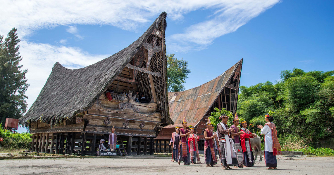 Detail Gambar Tarian Adat Khas Daerah Sumatra Utara Tari Tor Tor Nomer 26