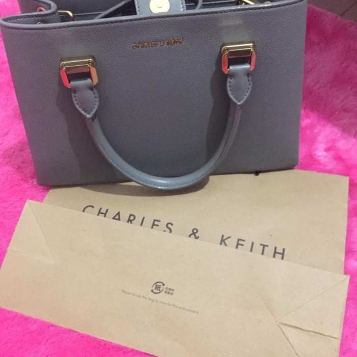 Detail Gambar Tas Charles And Keith Nomer 27