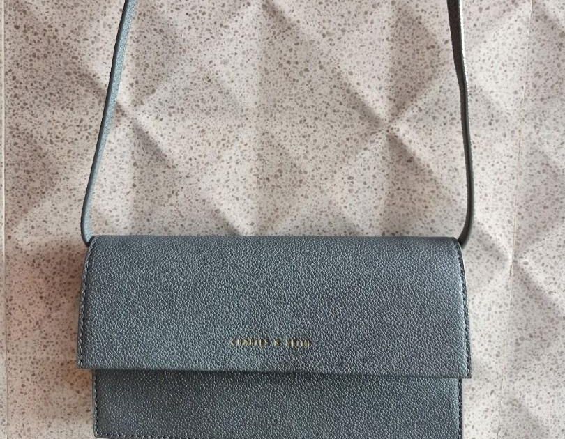 Detail Gambar Tas Charles And Keith Nomer 29