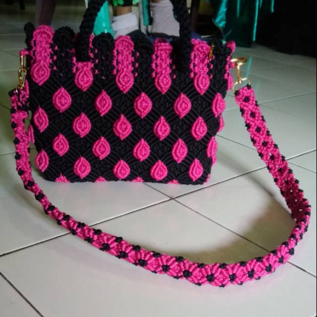 Detail Gambar Tas Dari Tali Kur Motif Bunga Mawar Nomer 15