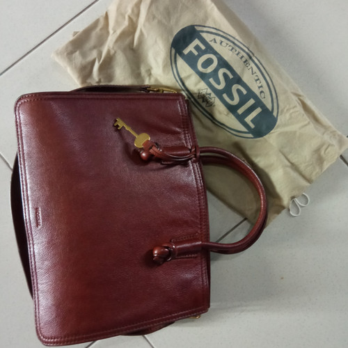 Detail Gambar Tas Fossil Nomer 54