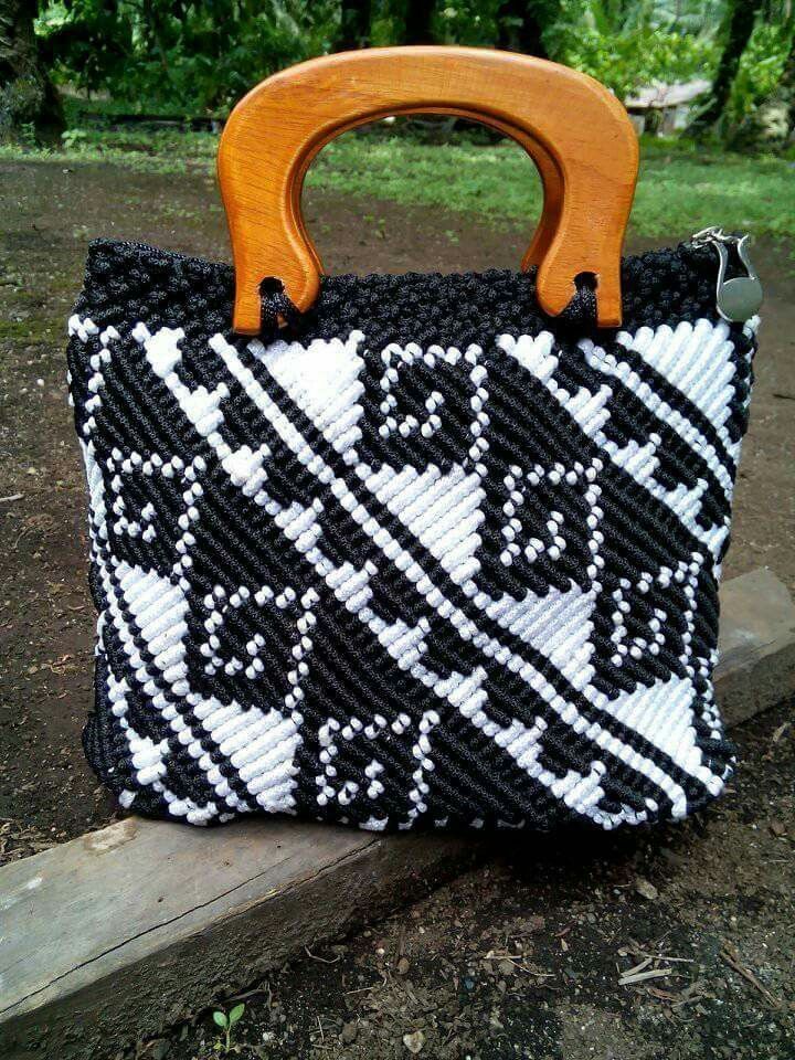 Detail Gambar Tas Tali Kur Motif Dayak Nomer 25