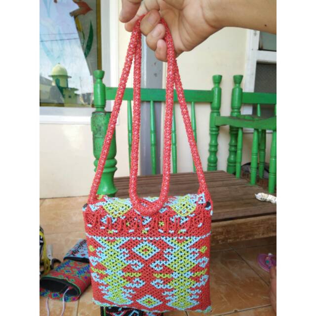 Detail Gambar Tas Tali Kur Motif Dayak Nomer 57