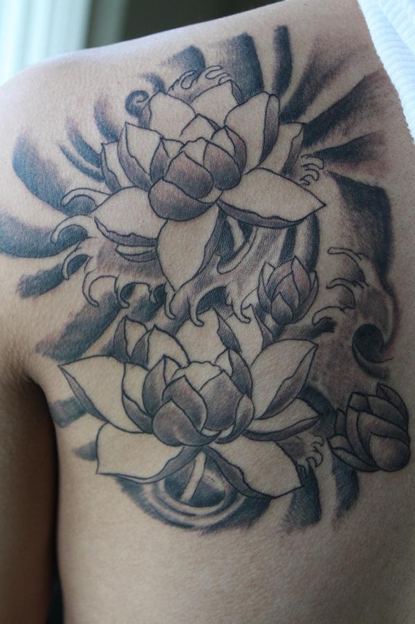 Detail Gambar Tato Bunga Lotus Nomer 40