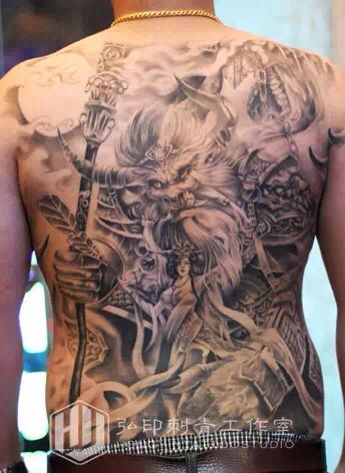 Detail Gambar Tato Di Punggung Keren Nomer 21