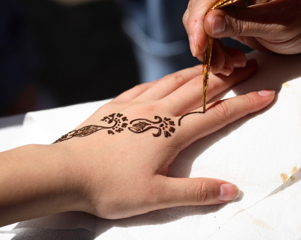 Detail Gambar Tato Henna Nomer 32