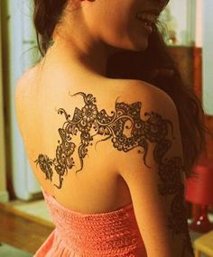 Detail Gambar Tato Henna Gambar Tato Di Punggung Wanita Nomer 26