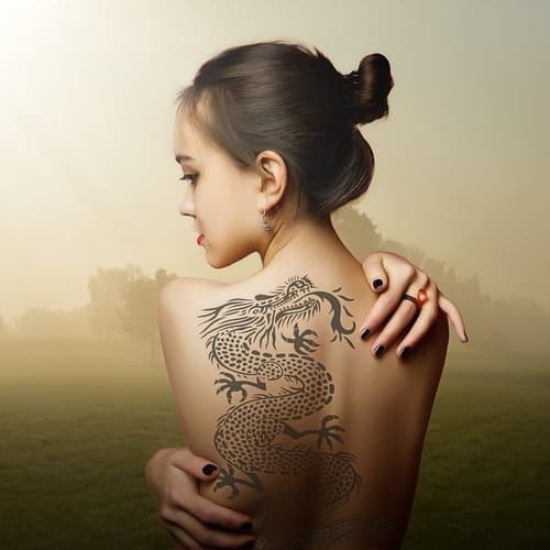 Detail Gambar Tato Henna Gambar Tato Di Punggung Wanita Nomer 36