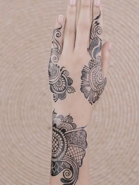 Detail Gambar Tato Henna Terbaik Nomer 13