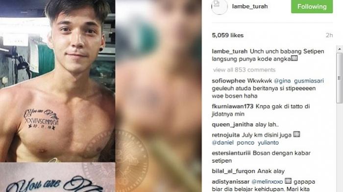 Detail Gambar Tato Tulisan Di Dada Nomer 33