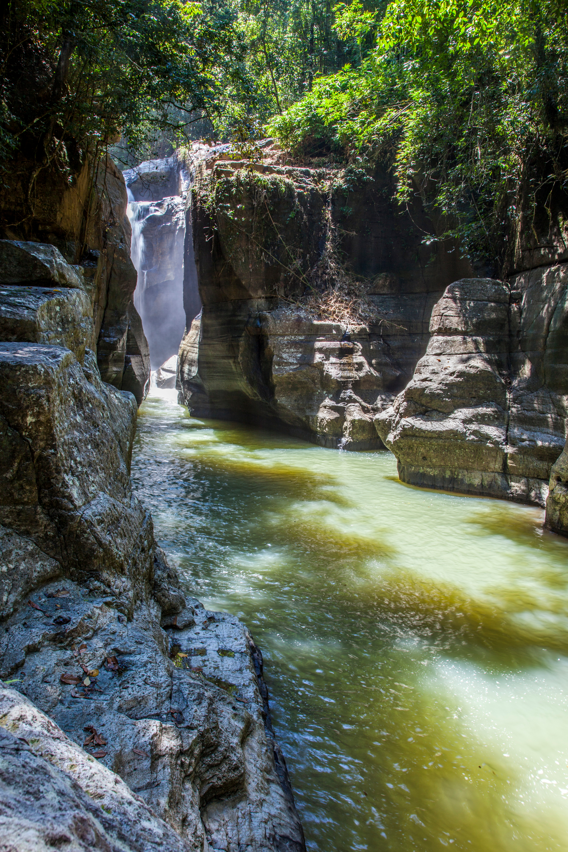 Detail Gambar Tebing Air Terjun Nomer 36