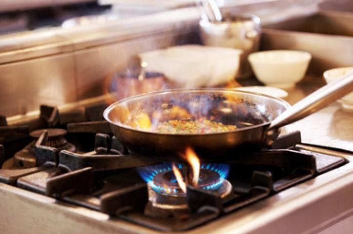 Detail Gambar Teknik Memasak Pakai Api Nomer 13