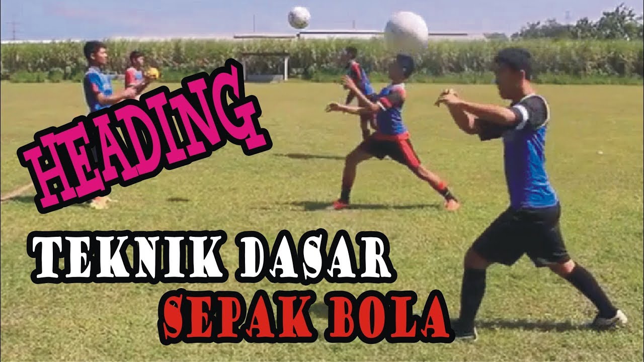 Detail Gambar Teknik Menyundul Bola Nomer 38