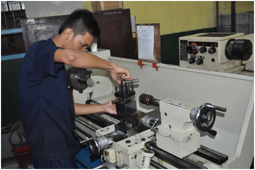 Detail Gambar Teknik Mesin Bubut Nomer 39