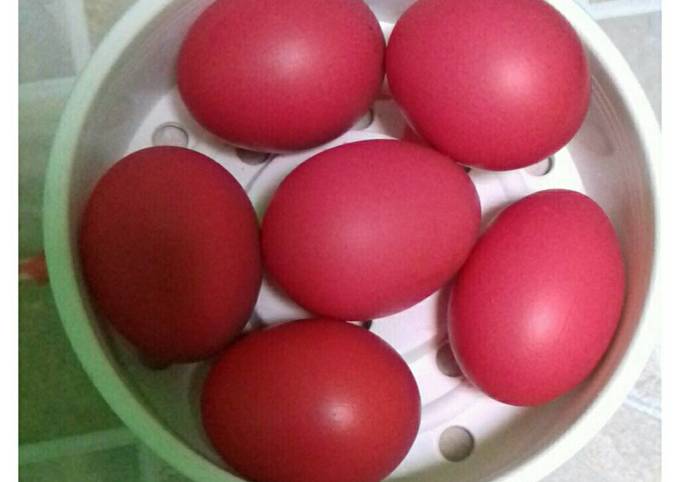 Gambar Telur Ayam Warna Merah - KibrisPDR
