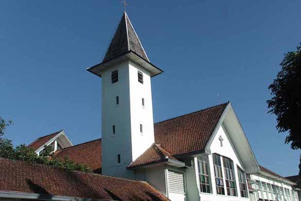 Detail Gambar Tempat Ibadah Gereja Nomer 33